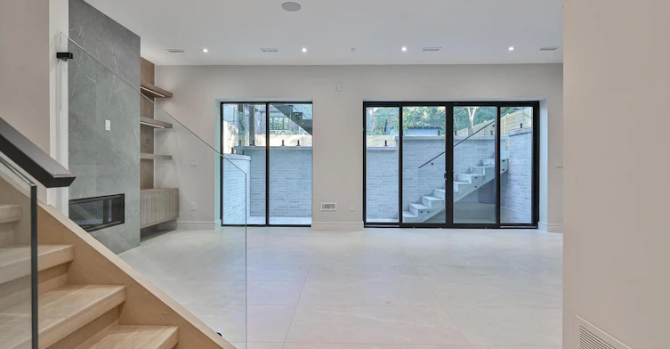 741 Woburn Avenue, Toronto, ON, M5M 1M2 - 41