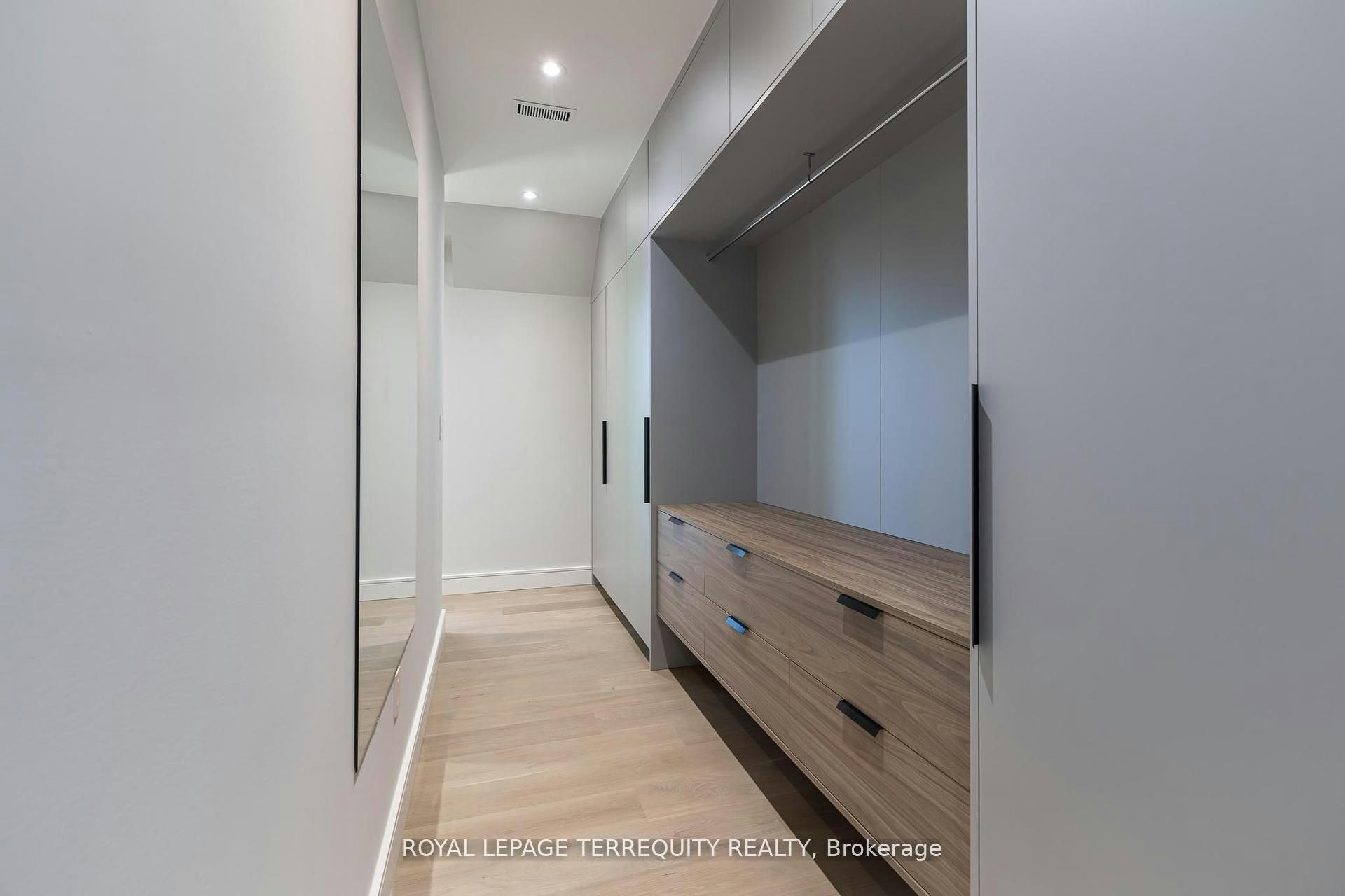 741 Woburn Avenue, Toronto, ON, M5M 1M2 - 24