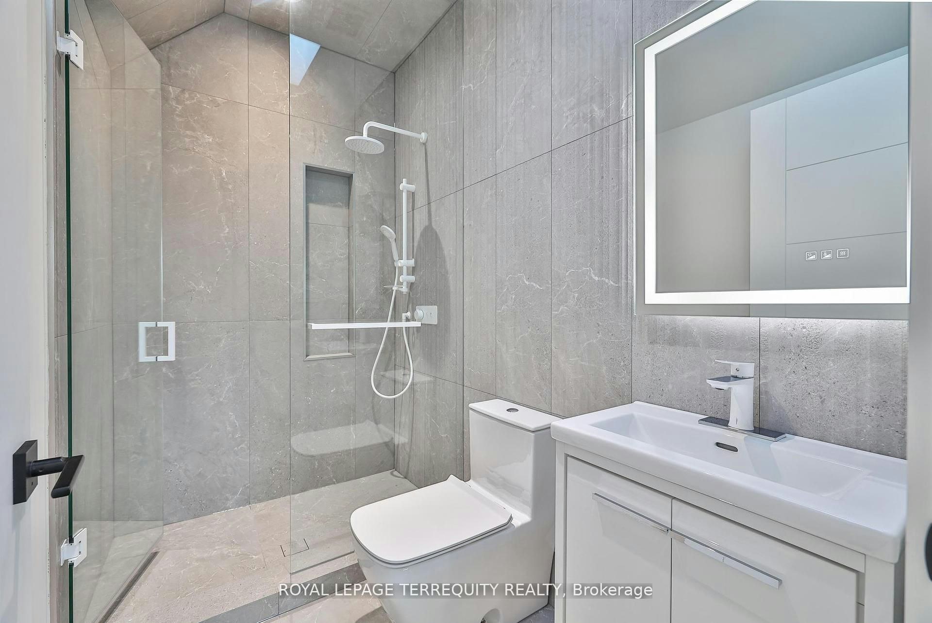 741 Woburn Avenue, Toronto, ON, M5M 1M2 - 35