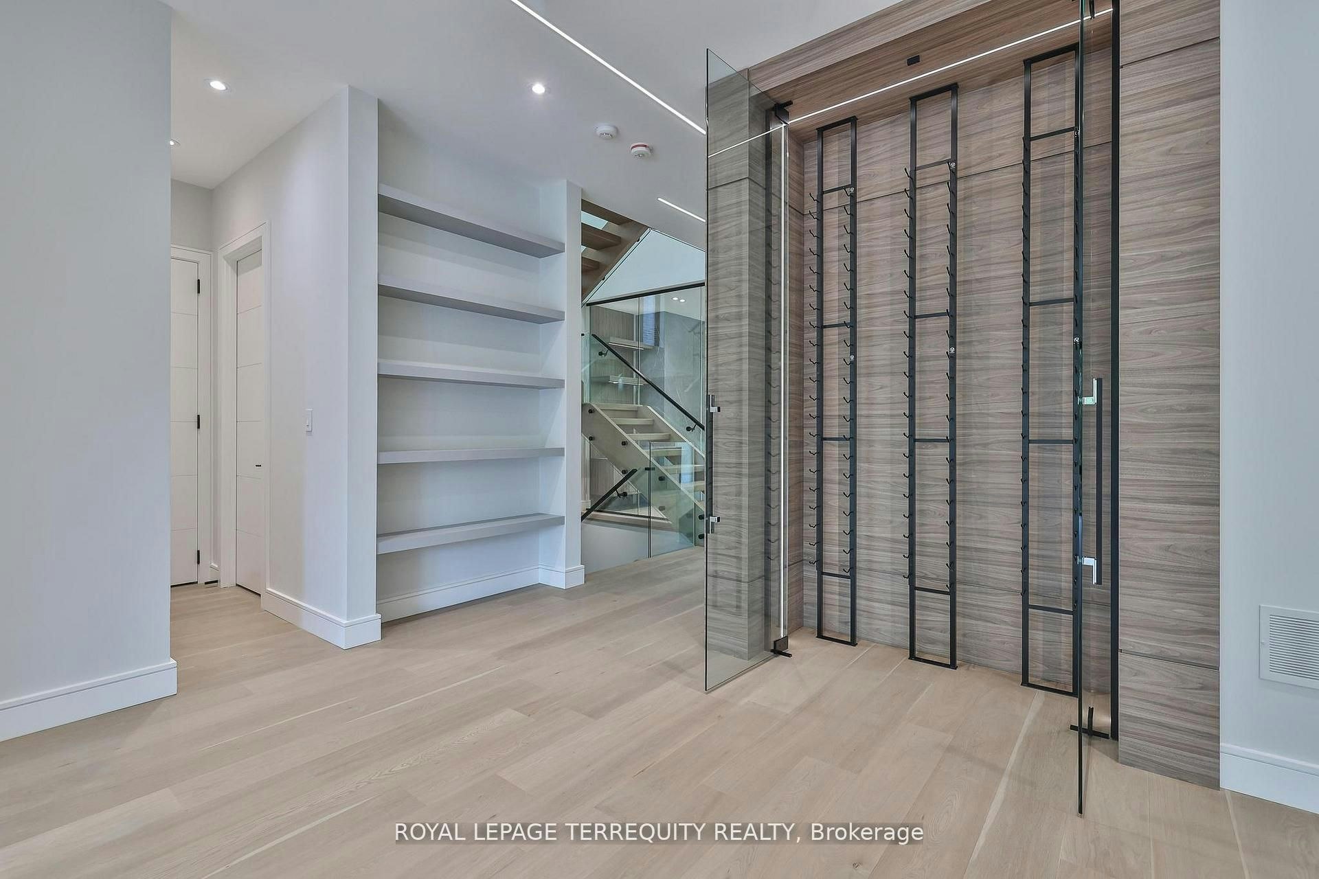 741 Woburn Avenue, Toronto, ON, M5M 1M2 - 5