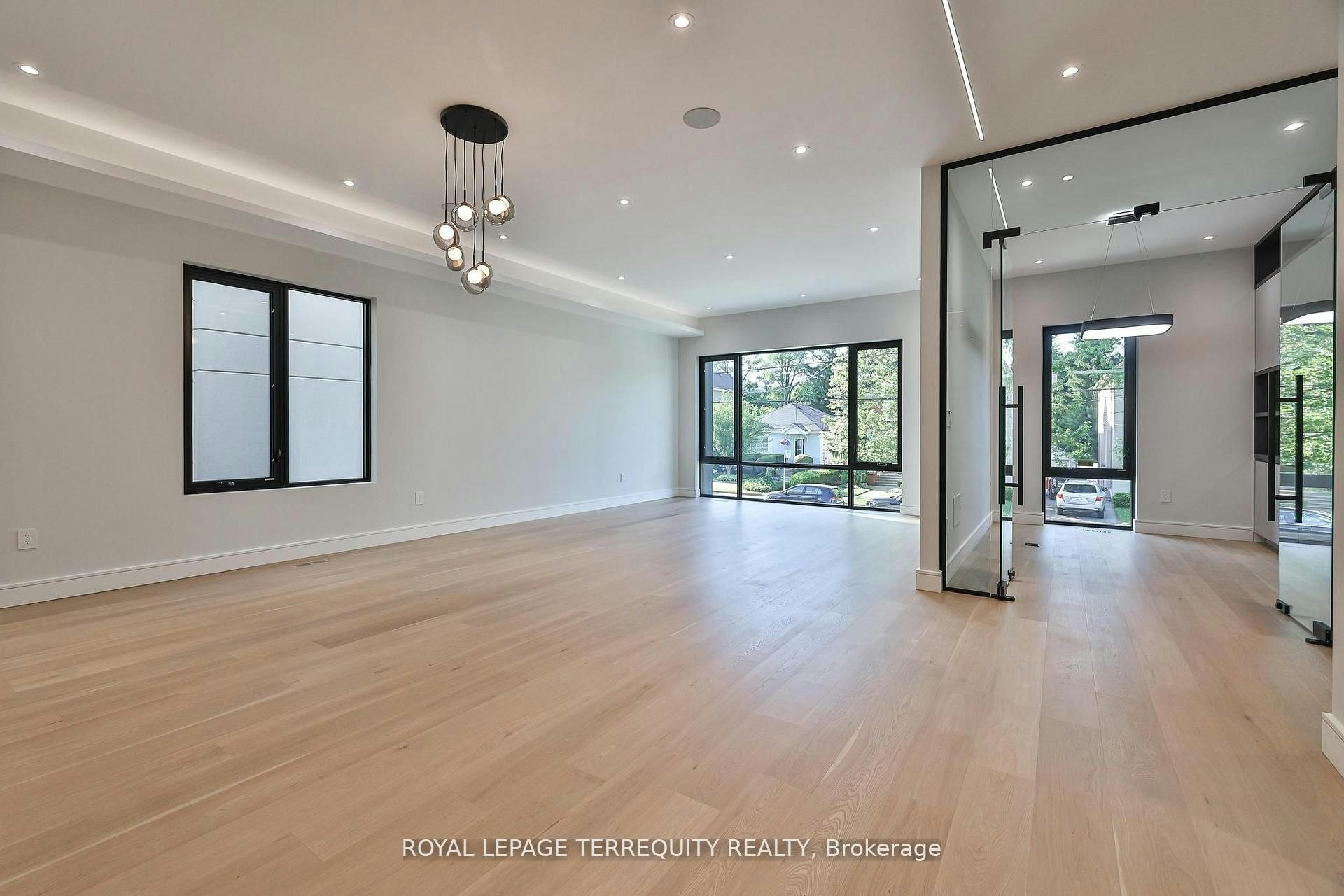 741 Woburn Avenue, Toronto, ON, M5M 1M2 - 2