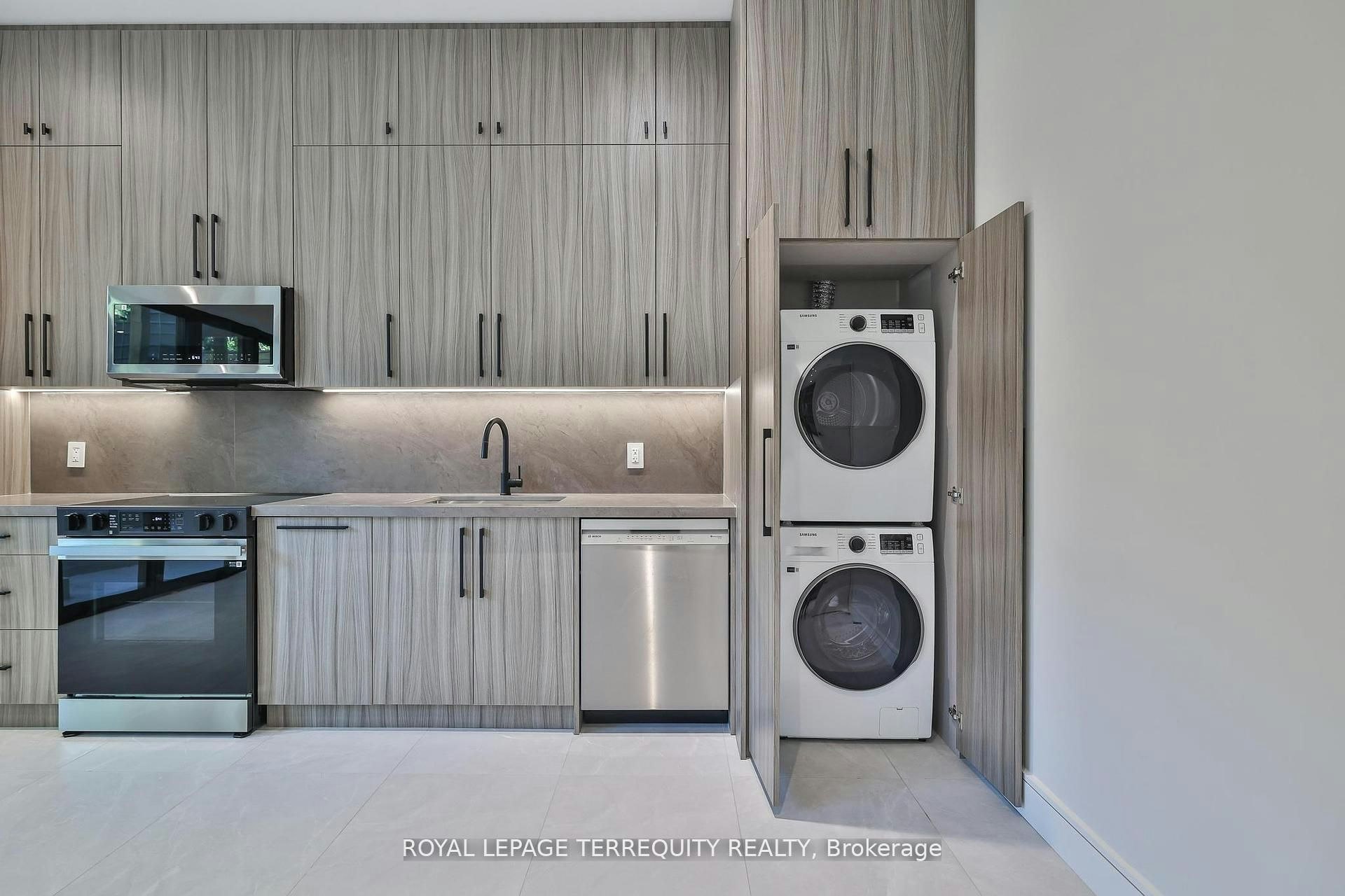 741 Woburn Avenue, Toronto, ON, M5M 1M2 - 46