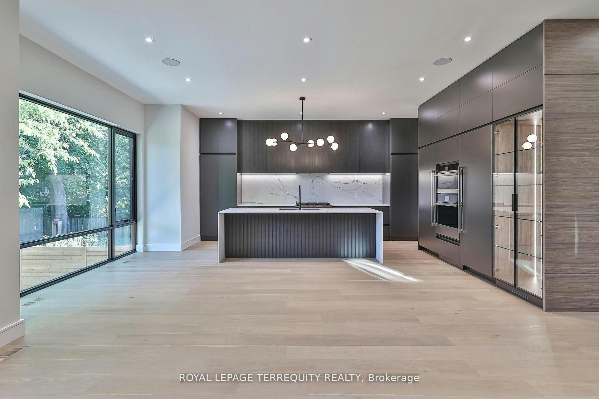 741 Woburn Avenue, Toronto, ON, M5M 1M2 - 8