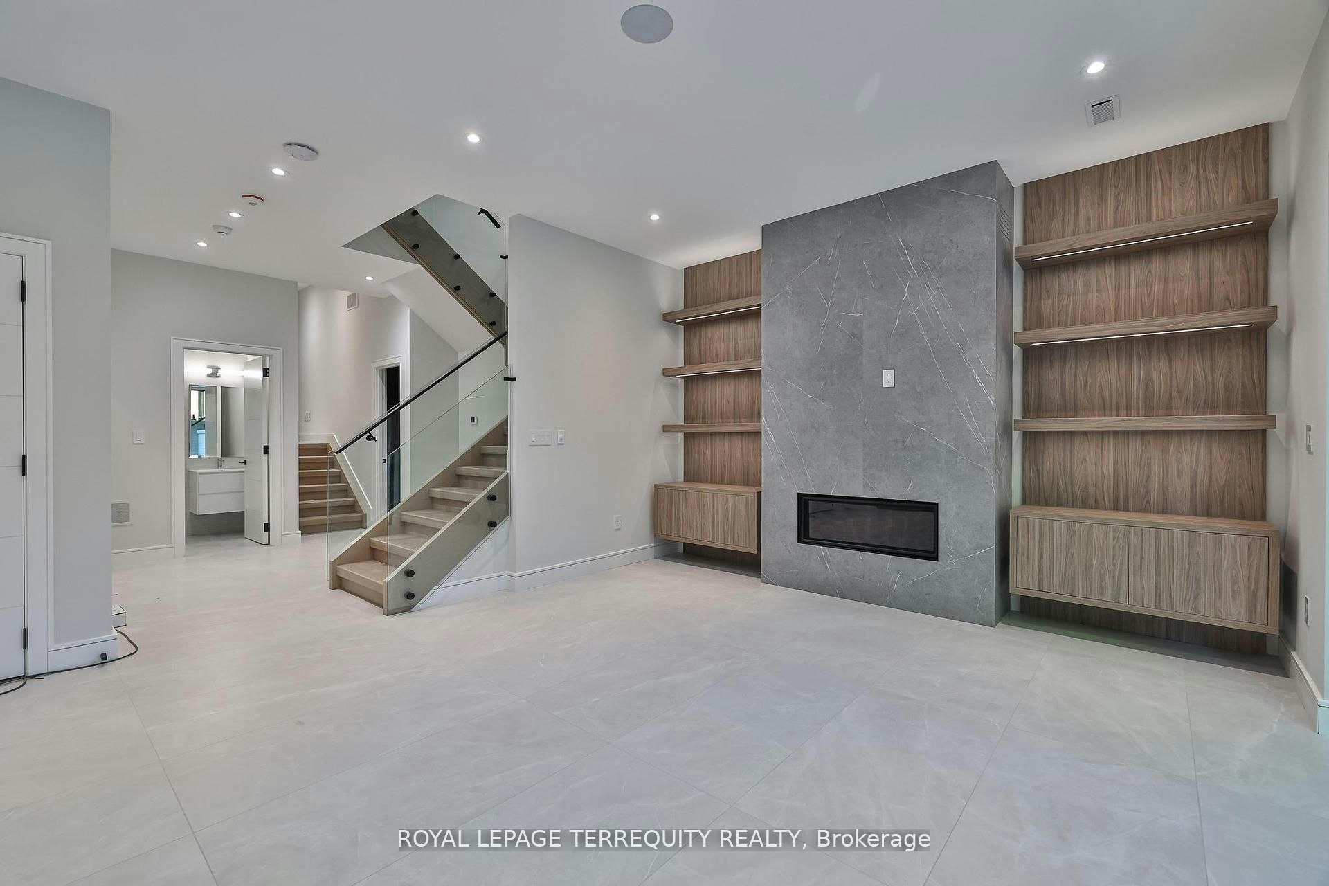 741 Woburn Avenue, Toronto, ON, M5M 1M2 - 44