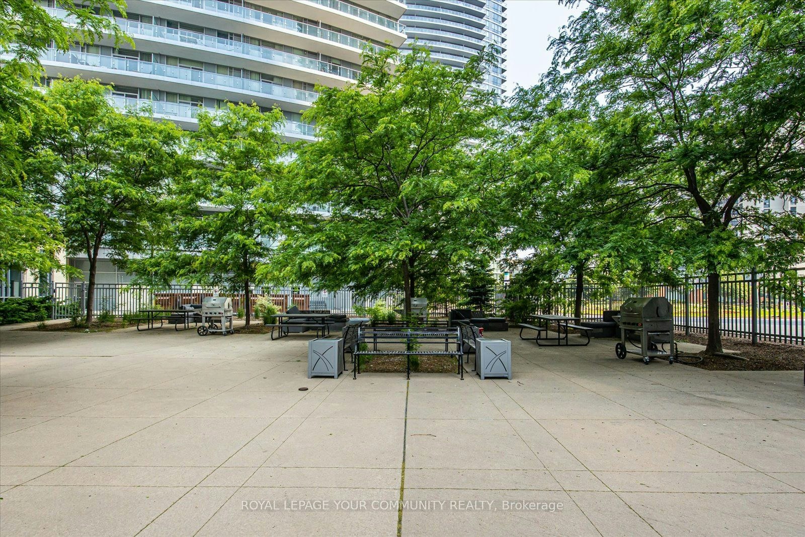 807-62 Forest Manor Road, Toronto, ON, M2J 0B6 - 40