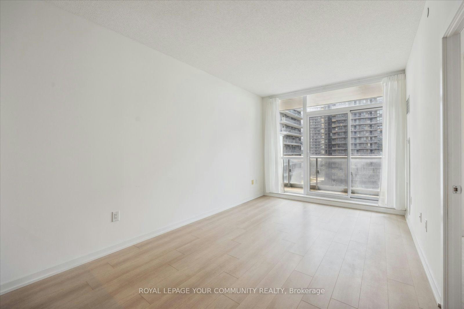 807-62 Forest Manor Road, Toronto, ON, M2J 0B6 - 18