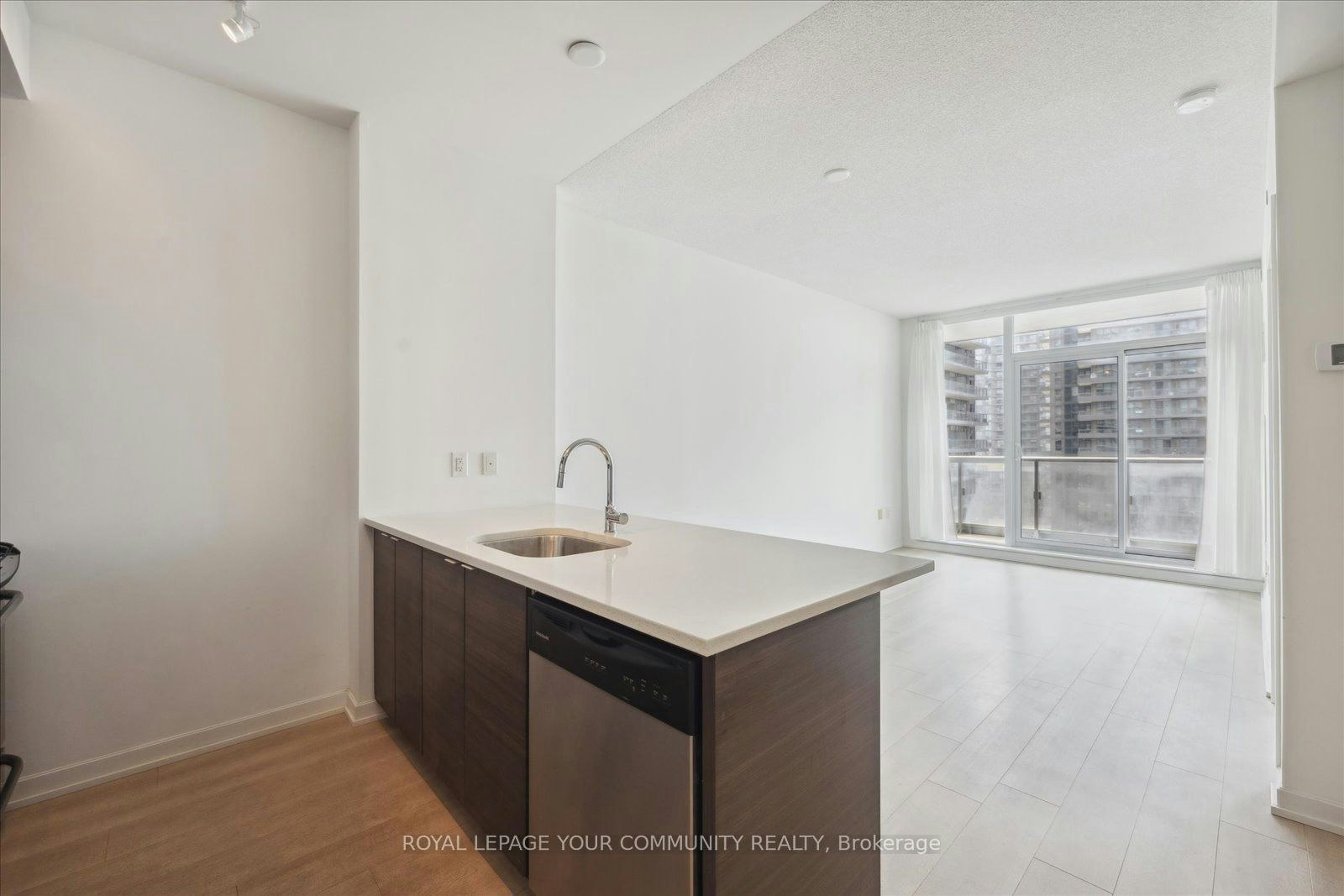 807-62 Forest Manor Road, Toronto, ON, M2J 0B6 - 12