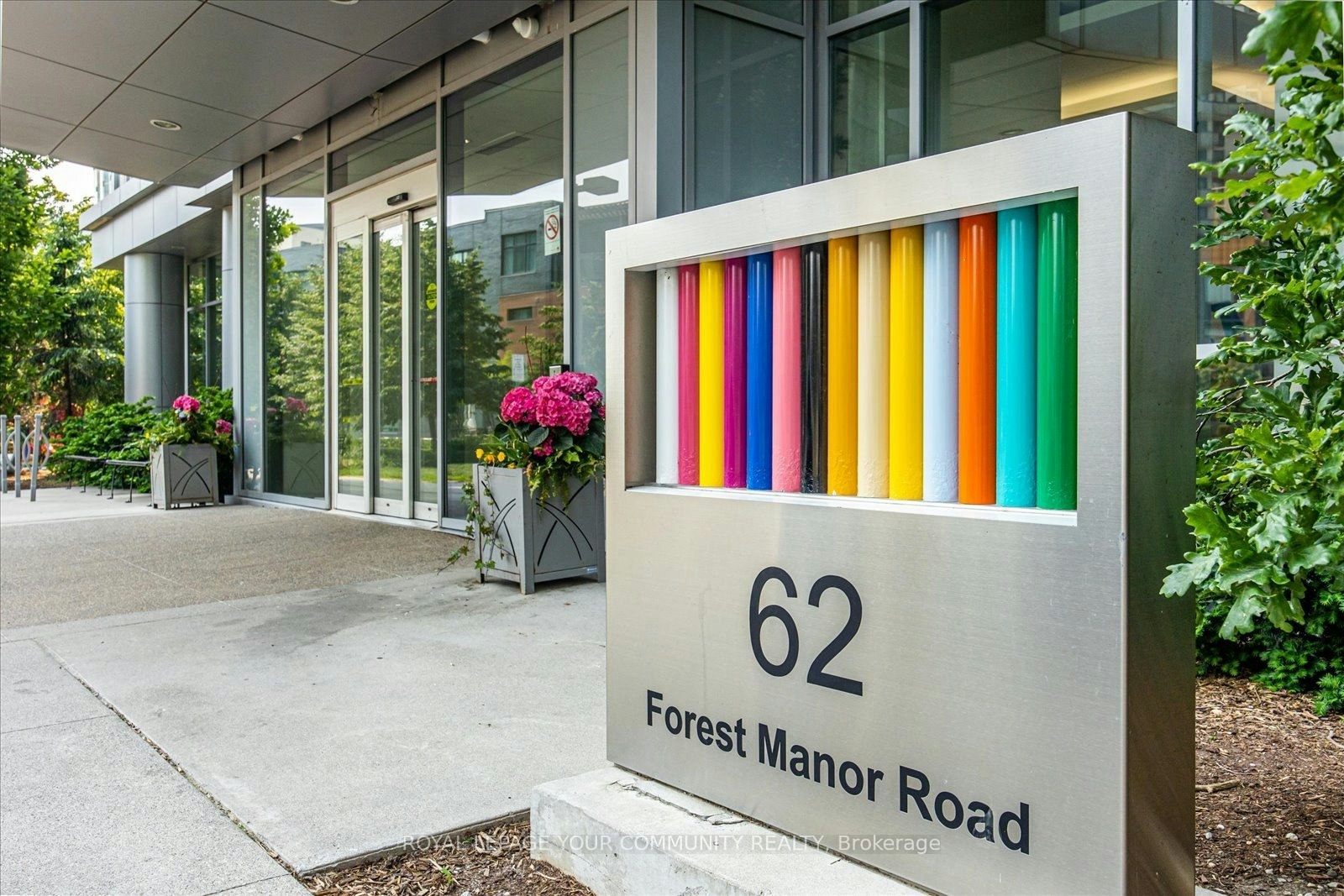 807-62 Forest Manor Road, Toronto, ON, M2J 0B6