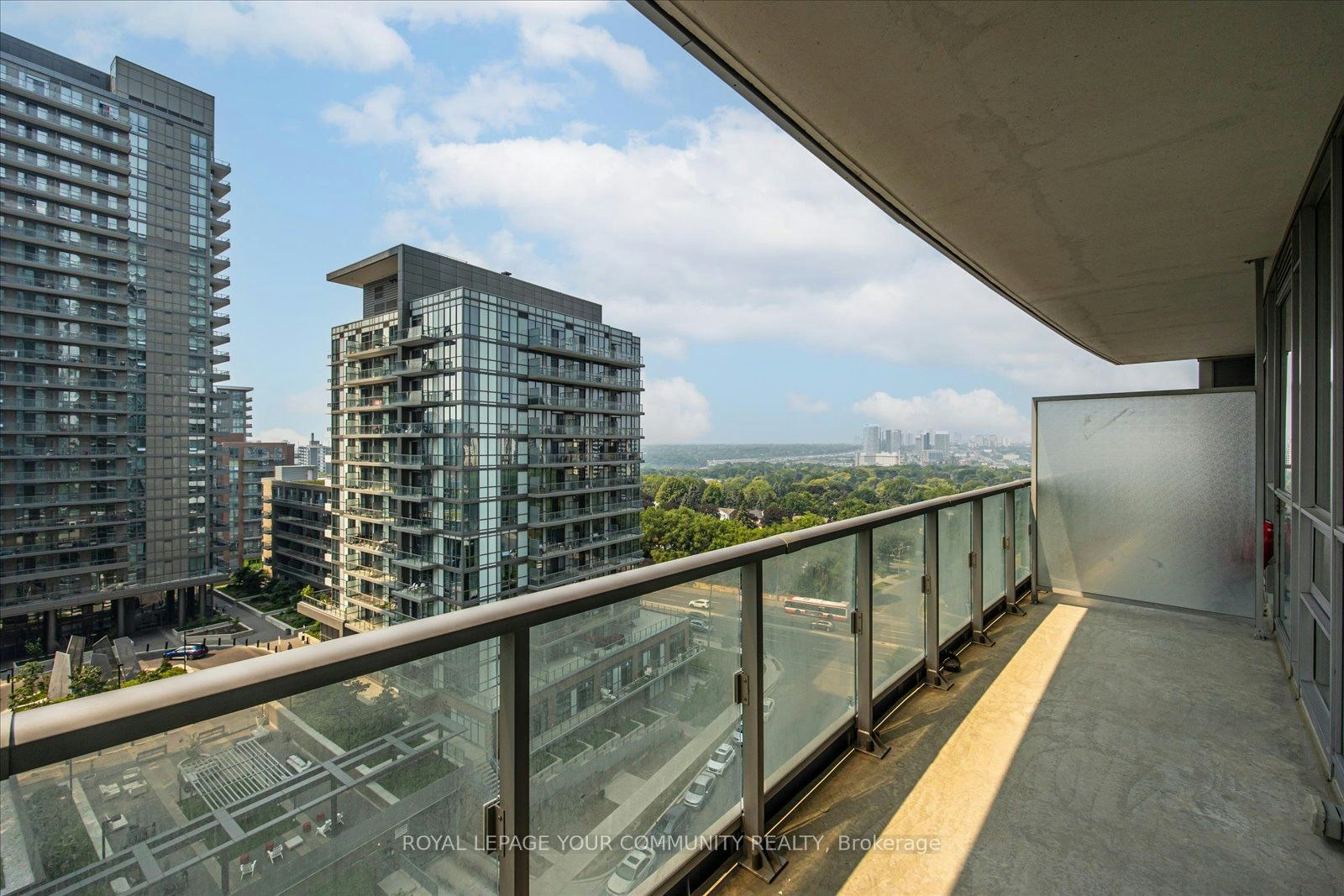 807-62 Forest Manor Road, Toronto, ON, M2J 0B6 - 27
