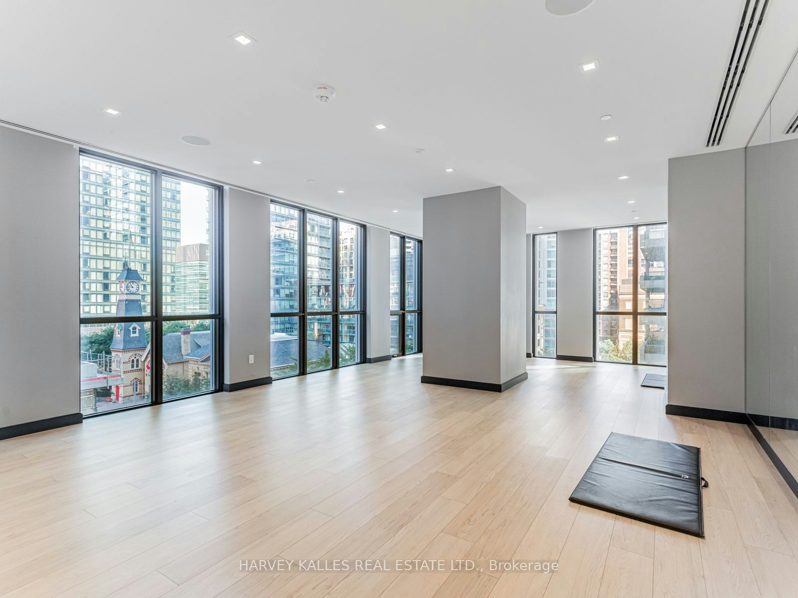 912-1 Yorkville Avenue, Toronto, ON, M4W 0B1 - 26
