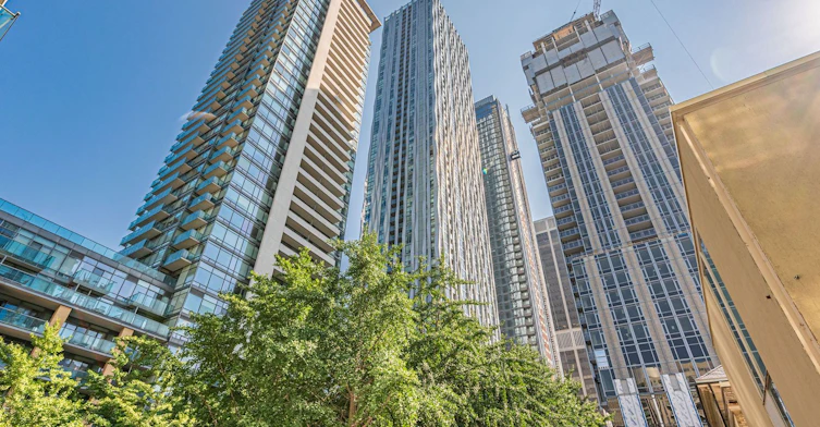 912-1 Yorkville Avenue, Toronto, ON, M4W 0B1