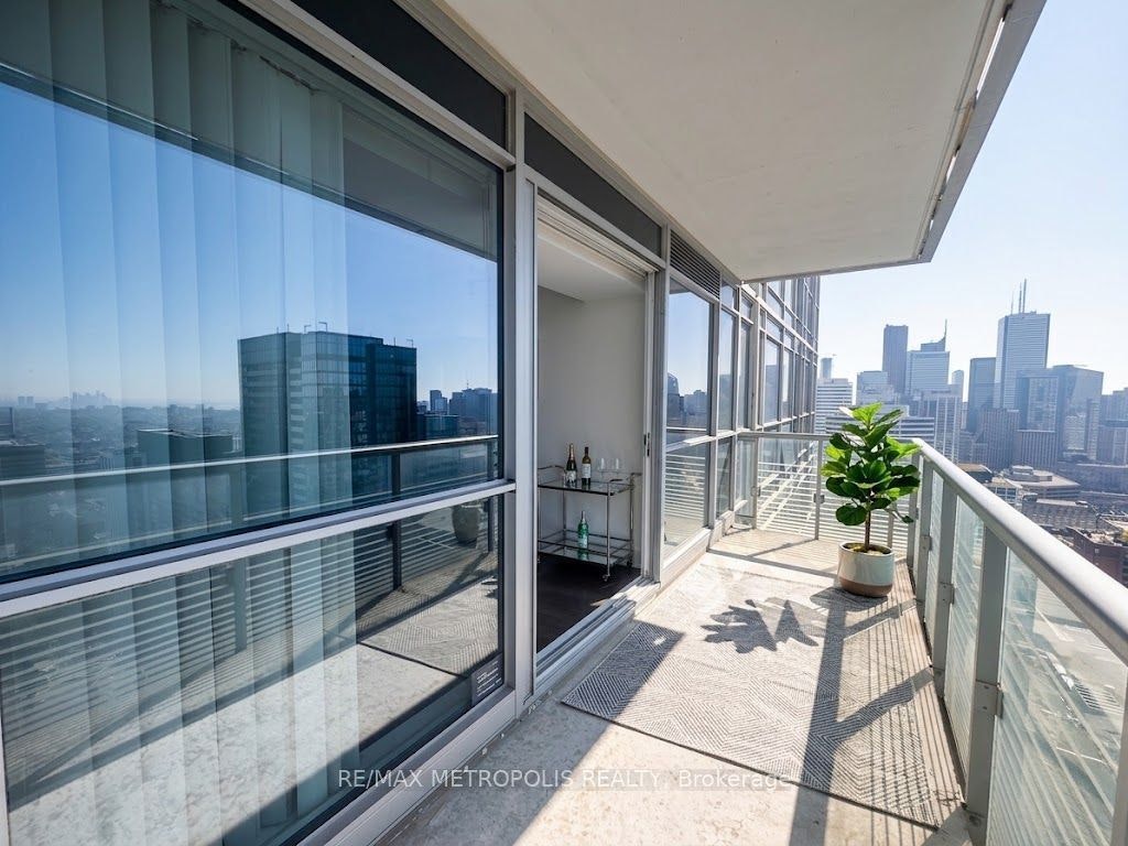 3911-386 Yonge Street, Toronto, ON, M5B 0A5 - 6