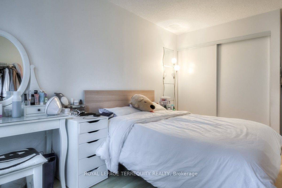708-763 Bay Street, Toronto, ON, M5G 2R3 - 5
