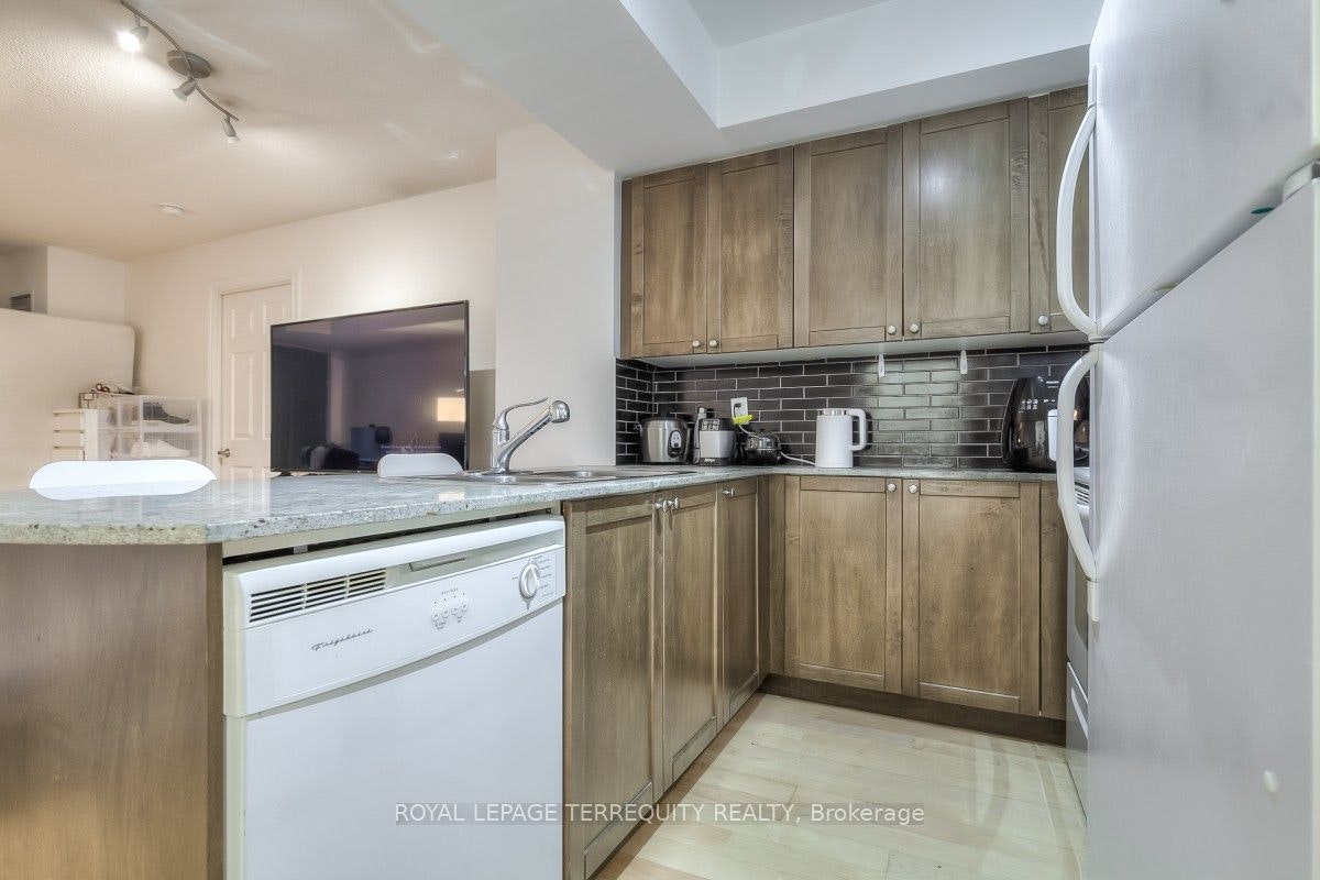 708-763 Bay Street, Toronto, ON, M5G 2R3 - 9