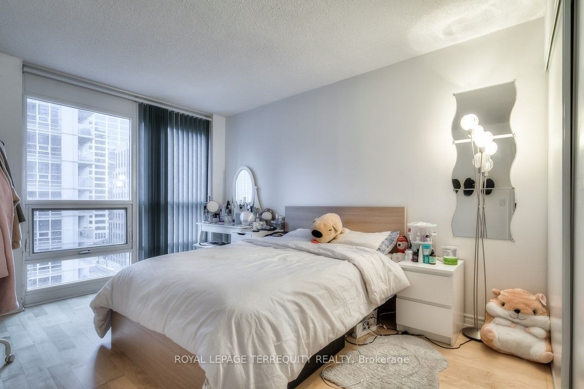 708-763 Bay Street, Toronto, ON, M5G 2R3 - 6