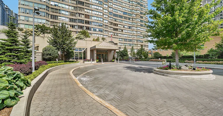 PH14-30 Greenfield Avenue, Toronto, ON, M2N 6N3