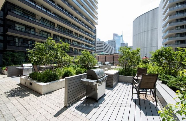 617-570 Bay Street, Toronto, ON, M5G 0B2 - 19