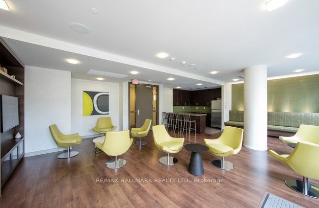 617-570 Bay Street, Toronto, ON, M5G 0B2 - 13