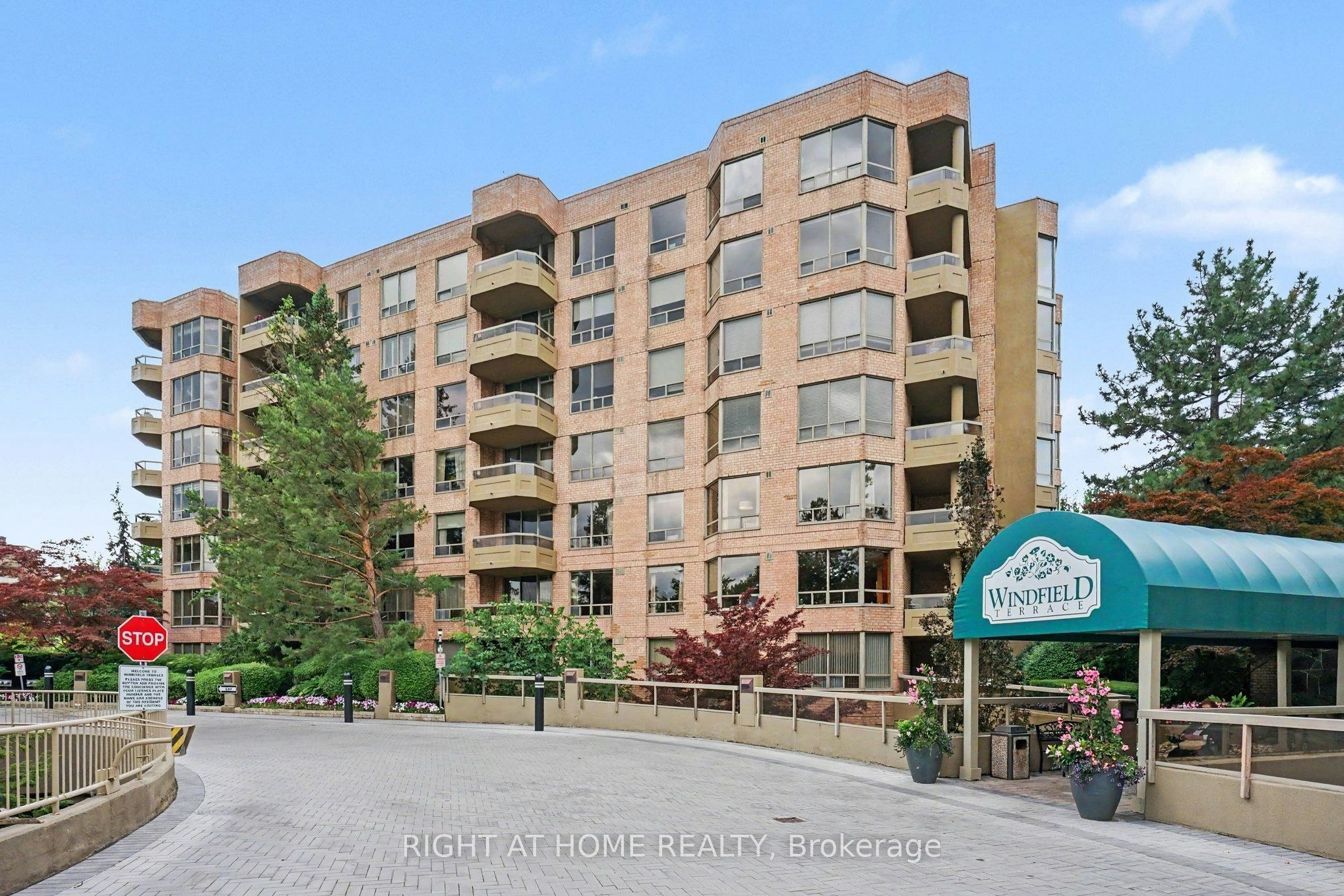 301-1200 Don Mills Road, Toronto, ON, M3B 3N8