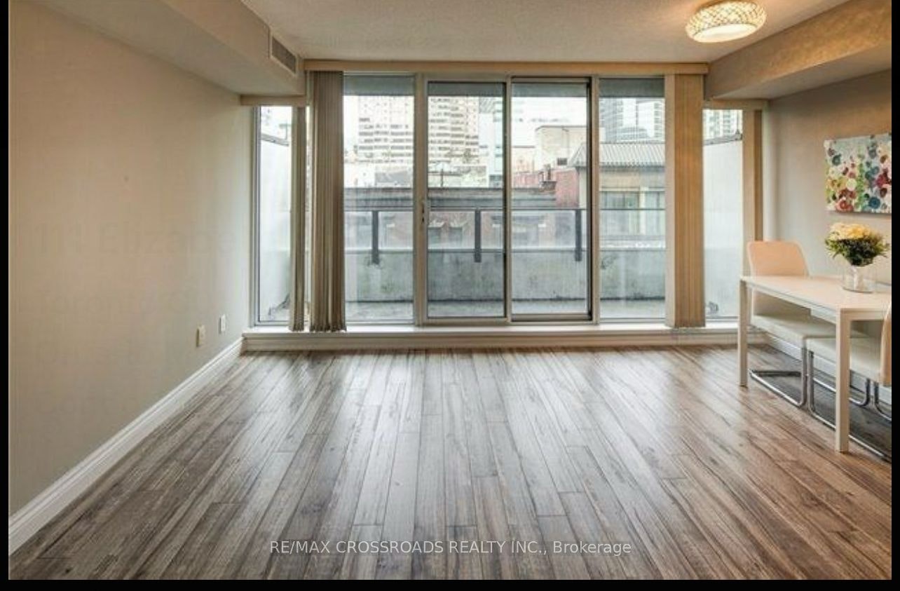 631-111 Elizabeth Street, Toronto, ON, M5G 1P7 - 4