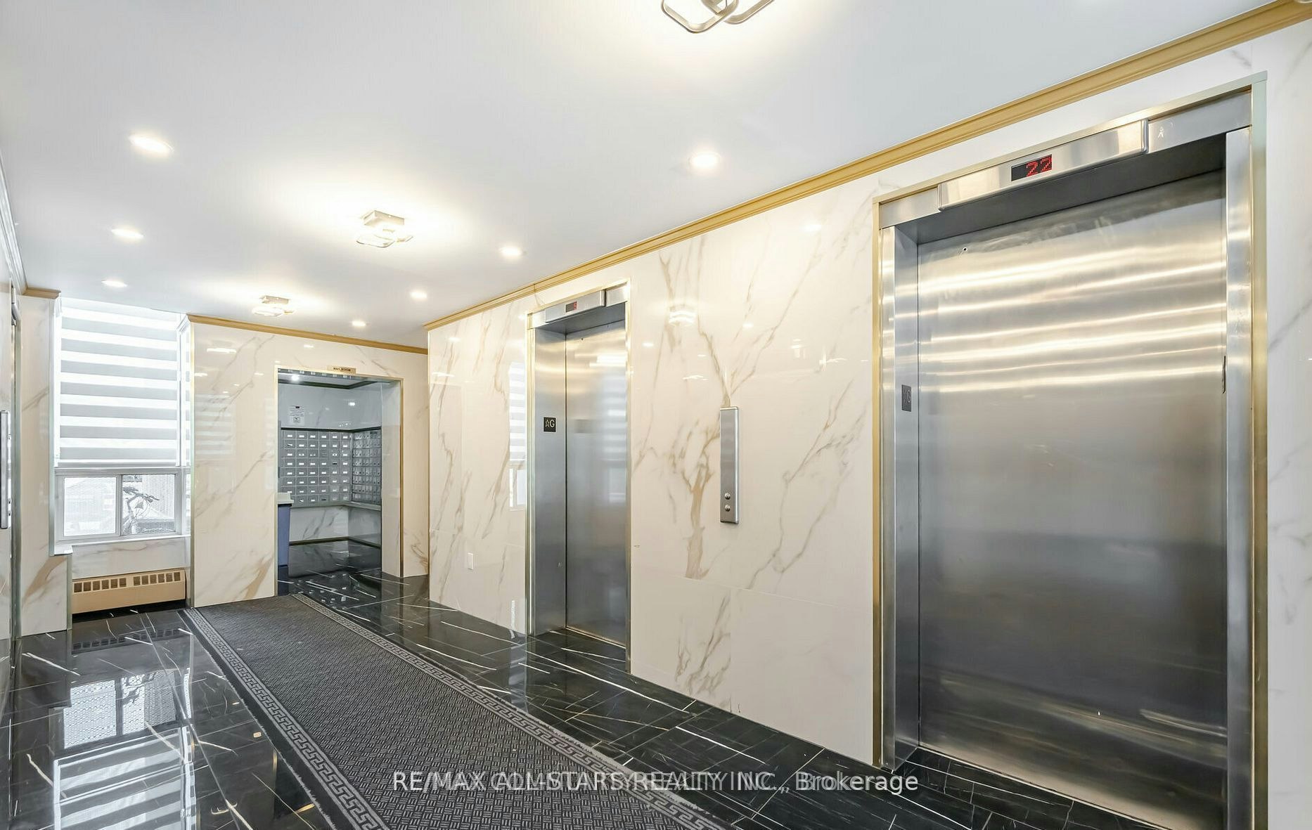 1906-10 Sunny Glenway, Toronto, ON, M3C 2Z3 - 3