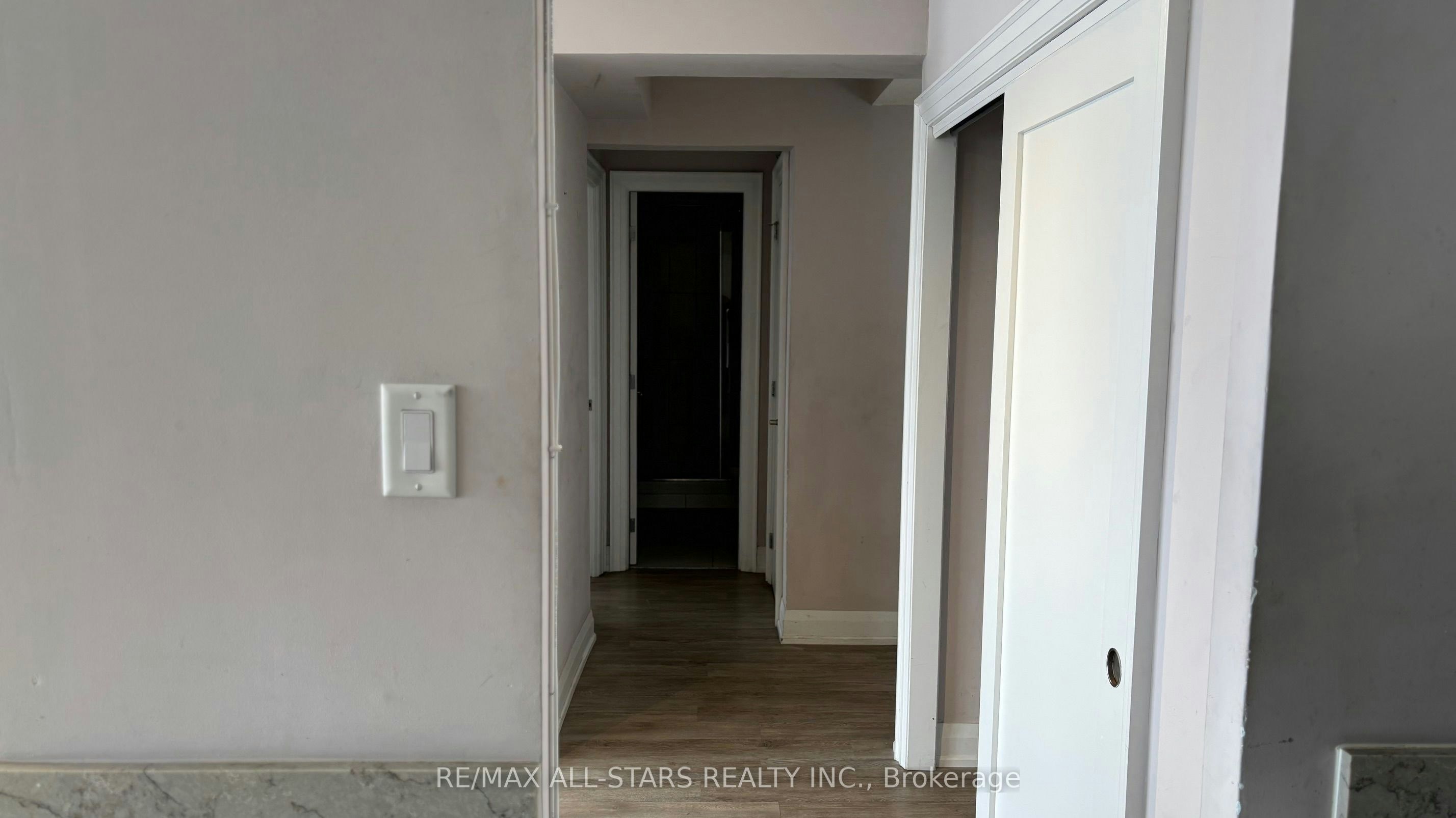 1906-10 Sunny Glenway, Toronto, ON, M3C 2Z3 - 11