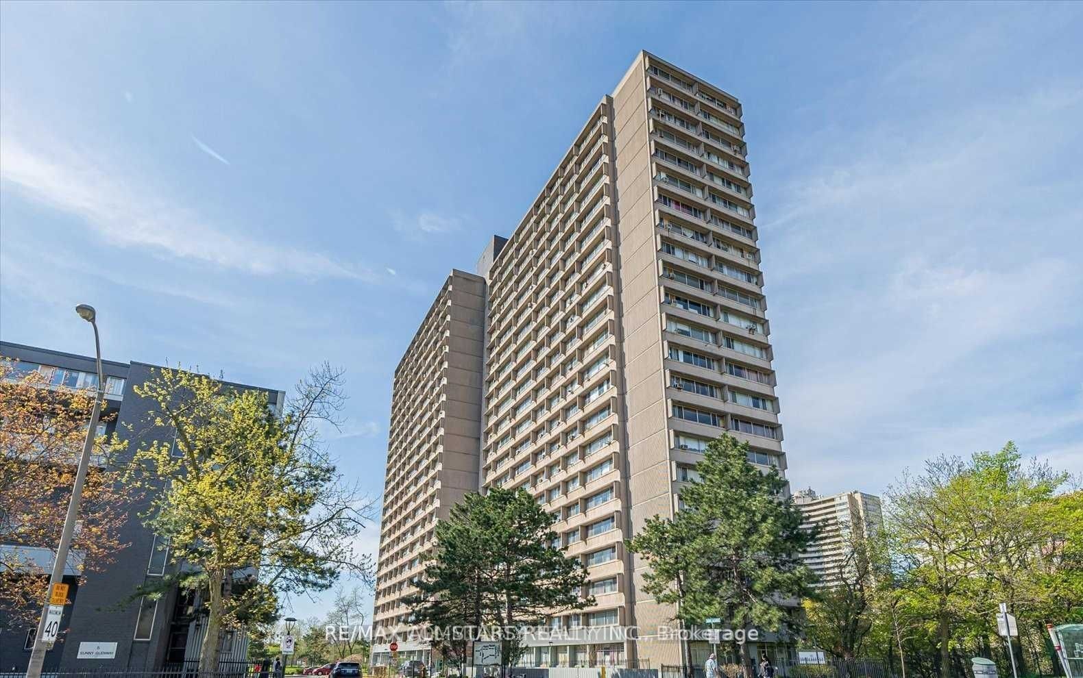 1906-10 Sunny Glenway, Toronto, ON, M3C 2Z3