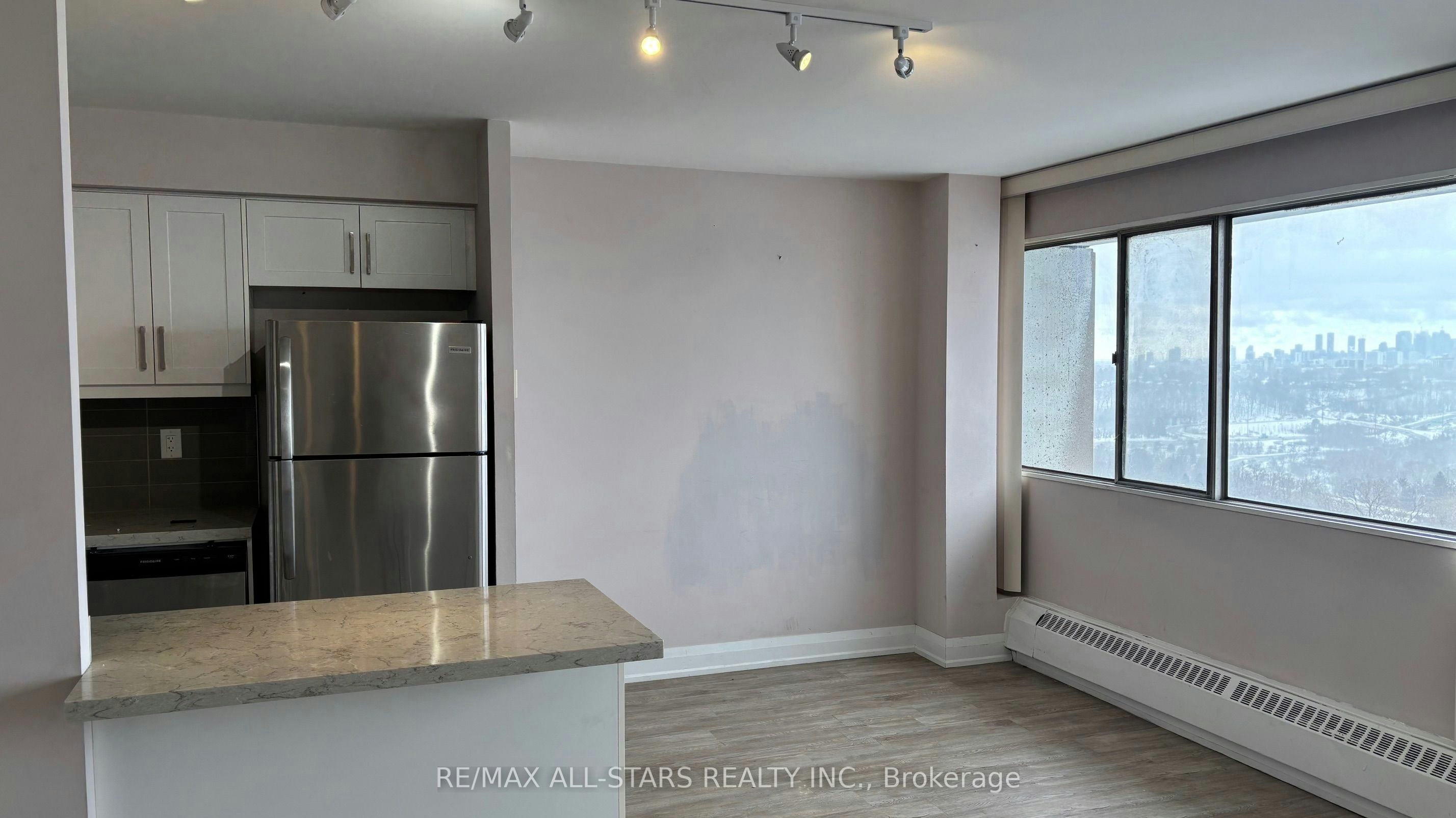 1906-10 Sunny Glenway, Toronto, ON, M3C 2Z3 - 7