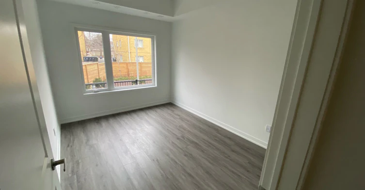 6-14 Marquette Avenue S, Toronto, ON, M6A 0E1 - 4