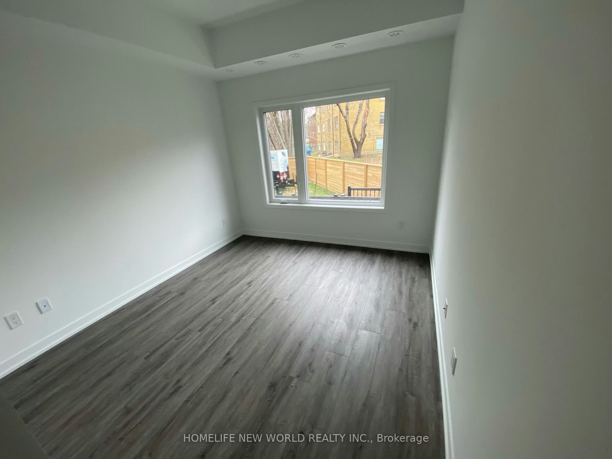 6-14 Marquette Avenue S, Toronto, ON, M6A 0E1 - 5
