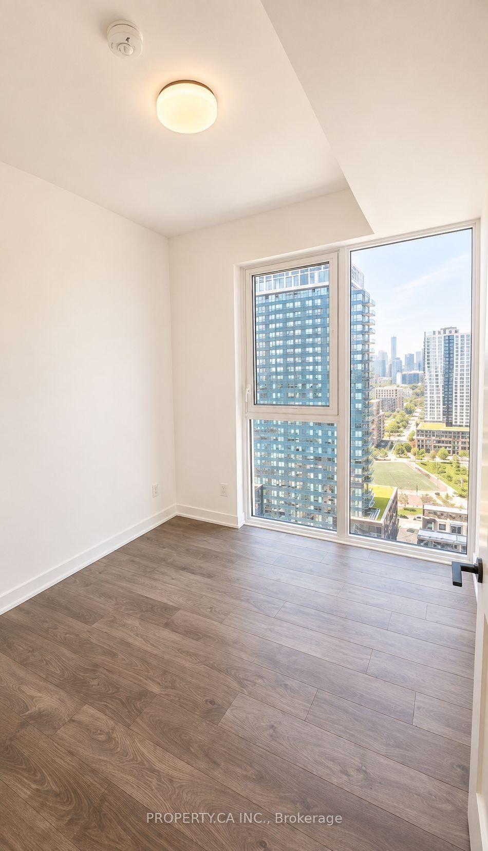 2105-5 Defries Street, Toronto, ON, M5A 0W7 - 8