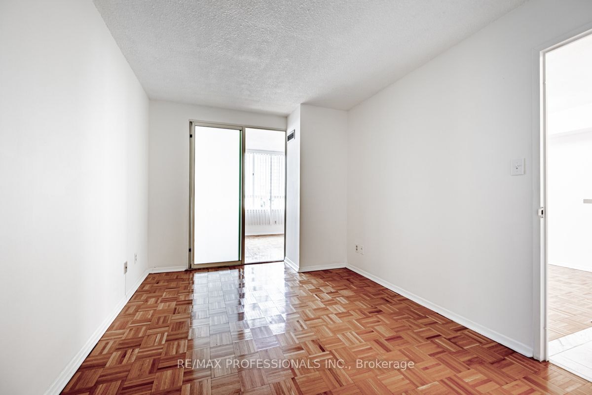 502-633 Bay Street, Toronto, ON, M5G 2G4 - 10