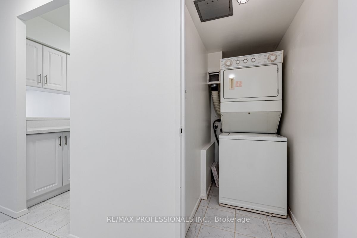 502-633 Bay Street, Toronto, ON, M5G 2G4 - 25