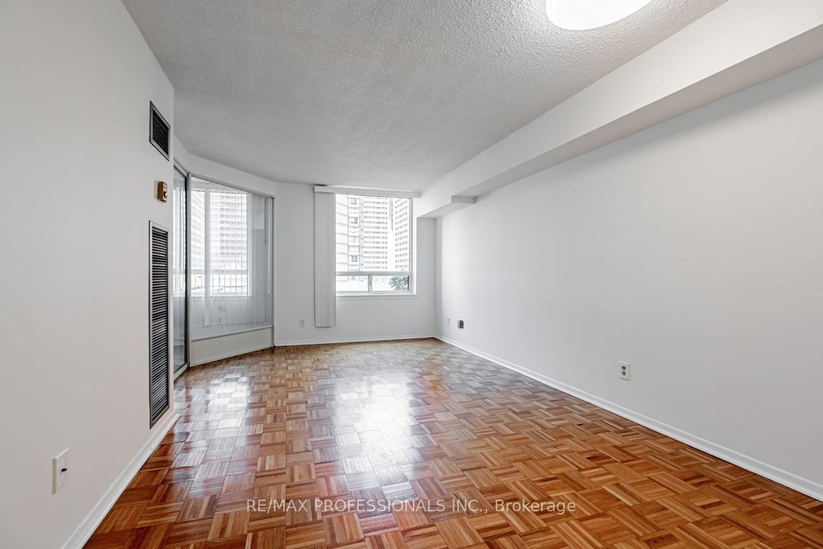 502-633 Bay Street, Toronto, ON, M5G 2G4 - 18