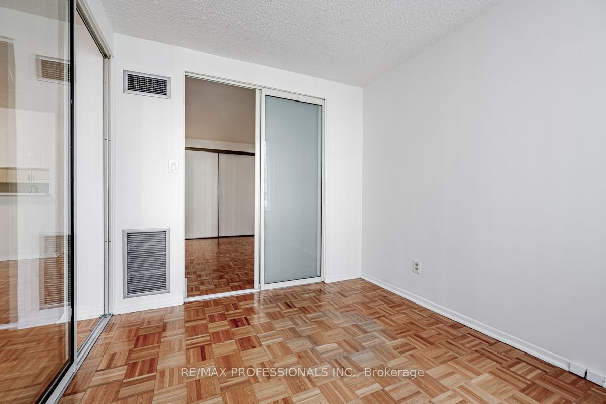 502-633 Bay Street, Toronto, ON, M5G 2G4 - 16
