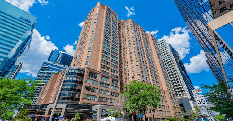 502-633 Bay Street, Toronto, ON, M5G 2G4