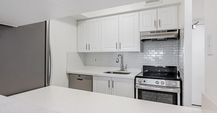 502-633 Bay Street, Toronto, ON, M5G 2G4 - 7