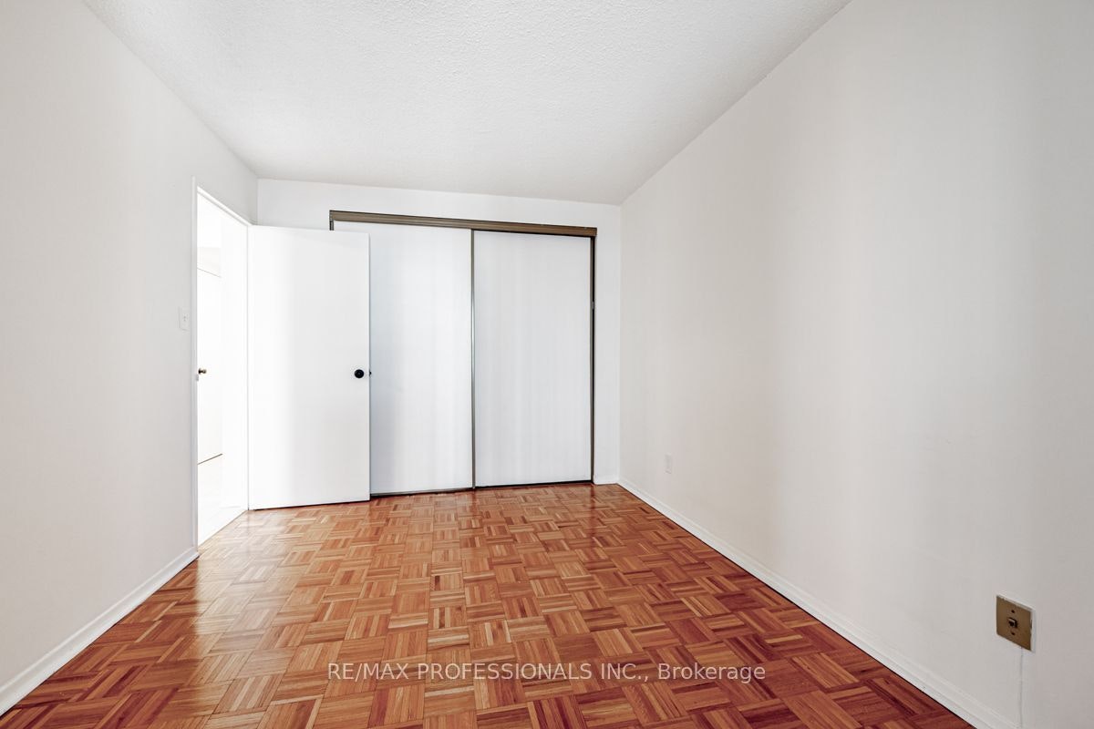 502-633 Bay Street, Toronto, ON, M5G 2G4 - 12