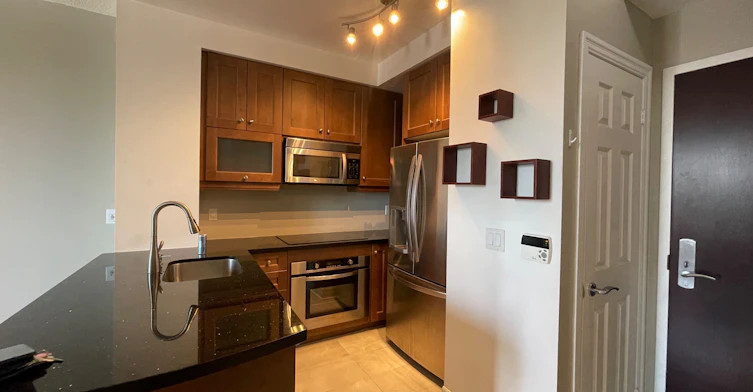 1903-35 Balmuto Street, Toronto, ON, M4Y 0A3 - 5