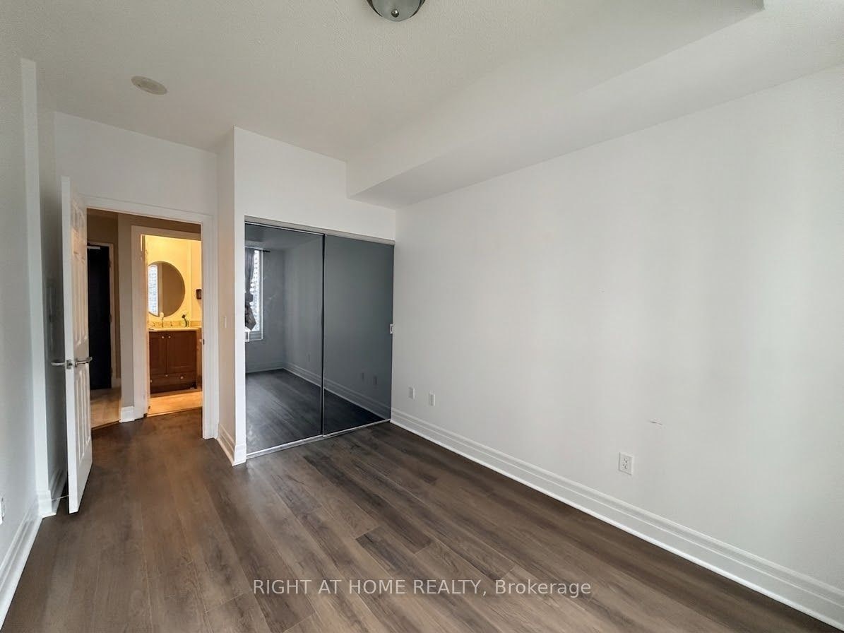 1903-35 Balmuto Street, Toronto, ON, M4Y 0A3 - 12