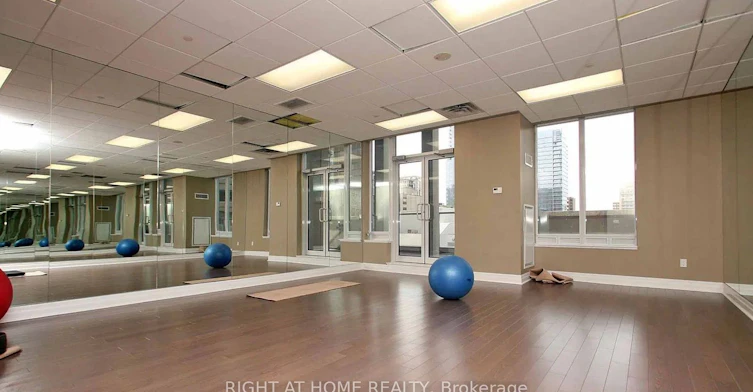 1903-35 Balmuto Street, Toronto, ON, M4Y 0A3 - 25