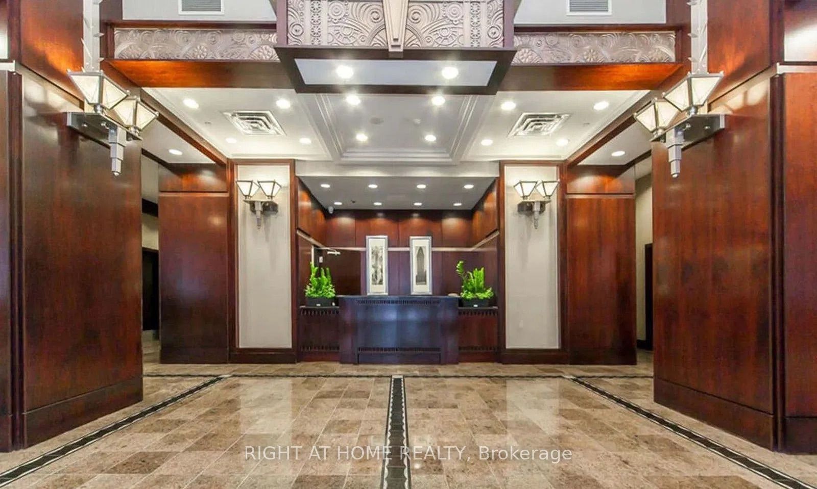 1903-35 Balmuto Street, Toronto, ON, M4Y 0A3 - 3