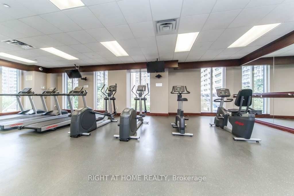 1903-35 Balmuto Street, Toronto, ON, M4Y 0A3 - 21