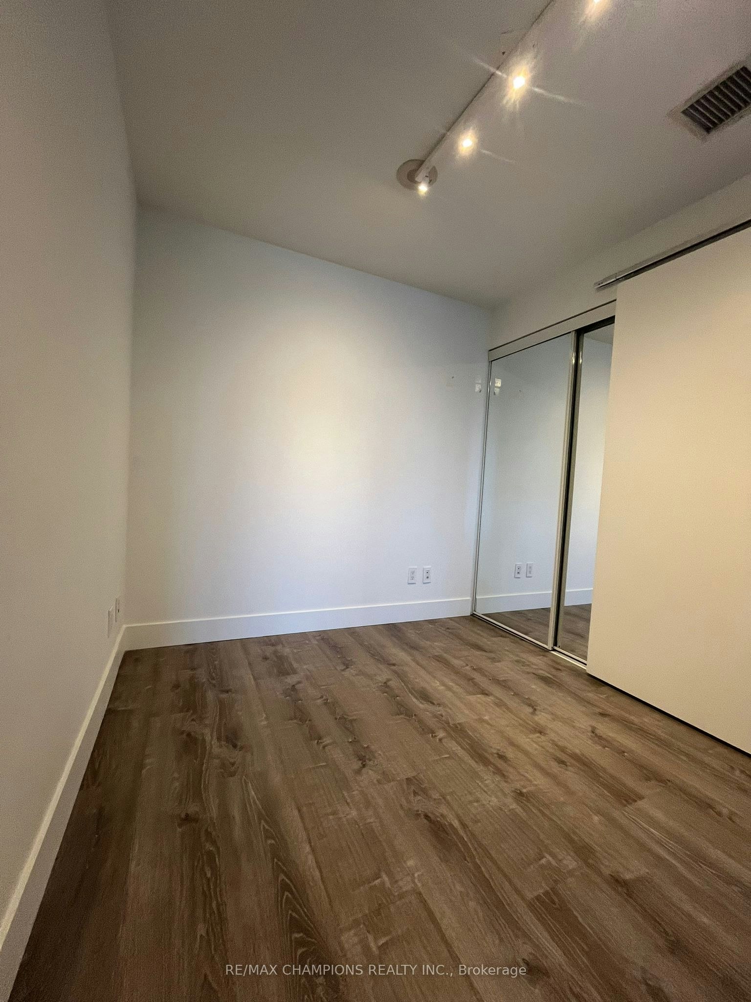 1707-55 Regent Park Boulevard, Toronto, ON, M5A 0C2 - 18
