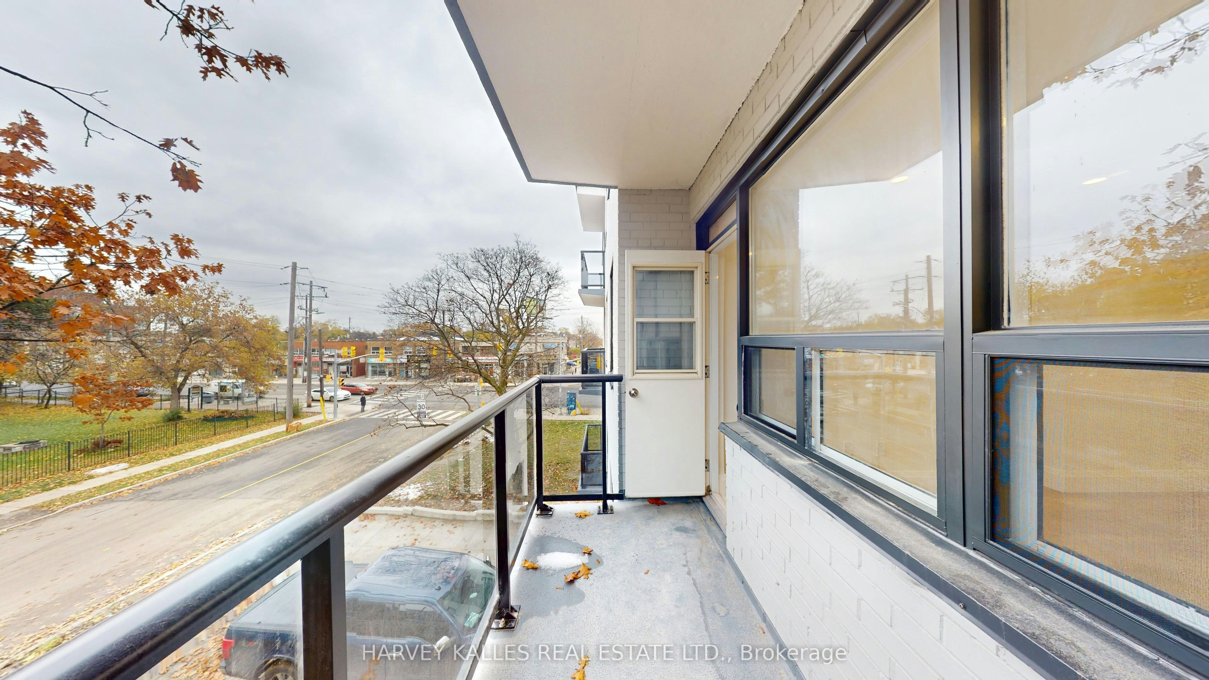 14-1 Marquette Avenue, Toronto, ON, M6A 1X8 - 12
