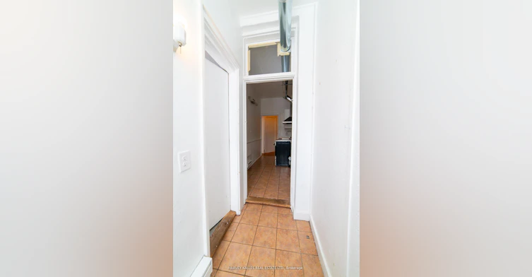100-678 Huron Street, Toronto, ON, M5R 2R9 - 3
