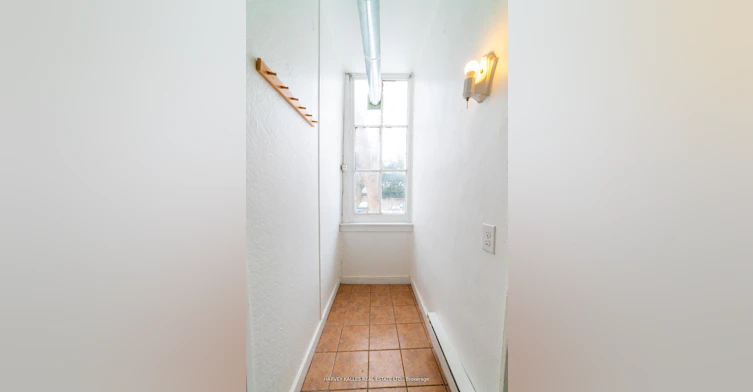 100-678 Huron Street, Toronto, ON, M5R 2R9 - 2