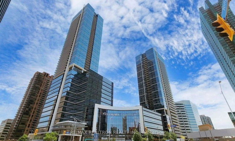 1825-5 Sheppard Avenue E
