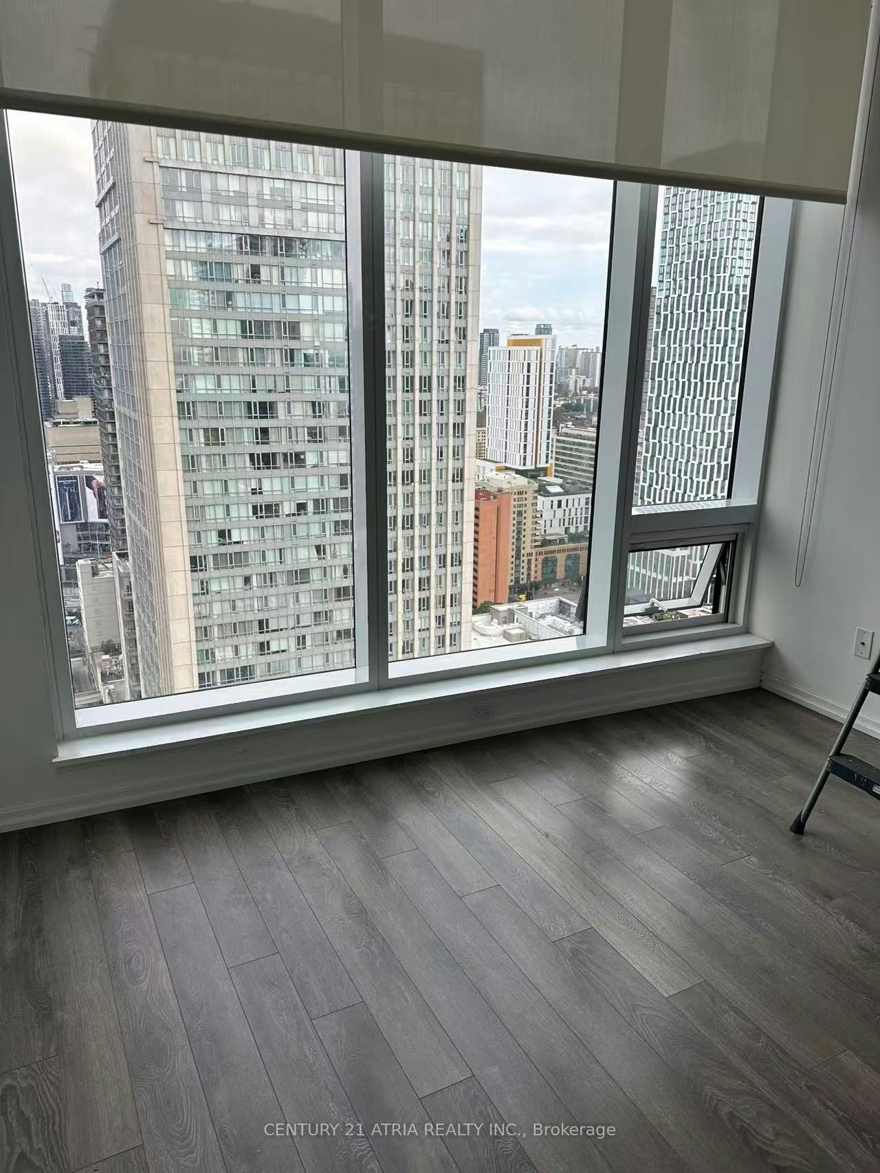 2901-197 Yonge Street, Toronto, ON, M5B 0C1 - 3