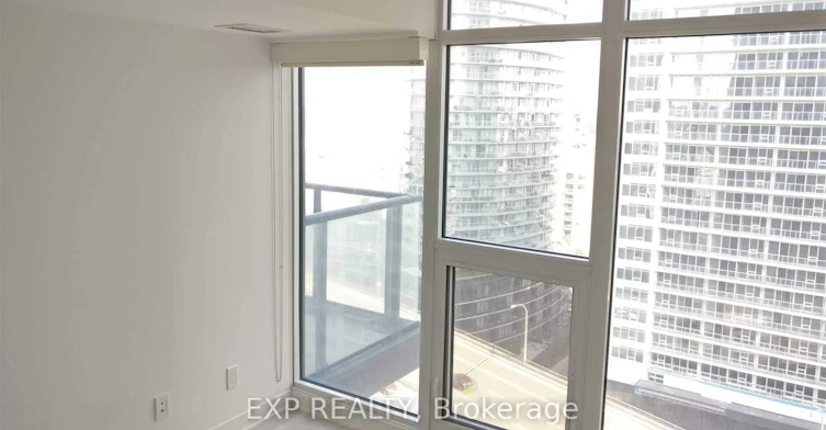 1901-70 Queens Wharf Road, Toronto, ON, M5V 0J2 - 7